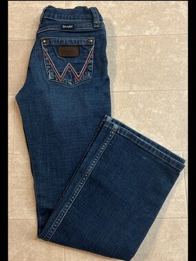 Wrangler Girl Flare Leg Jeans Size 10R Medium Wash Blue Western Cowgirl Pink